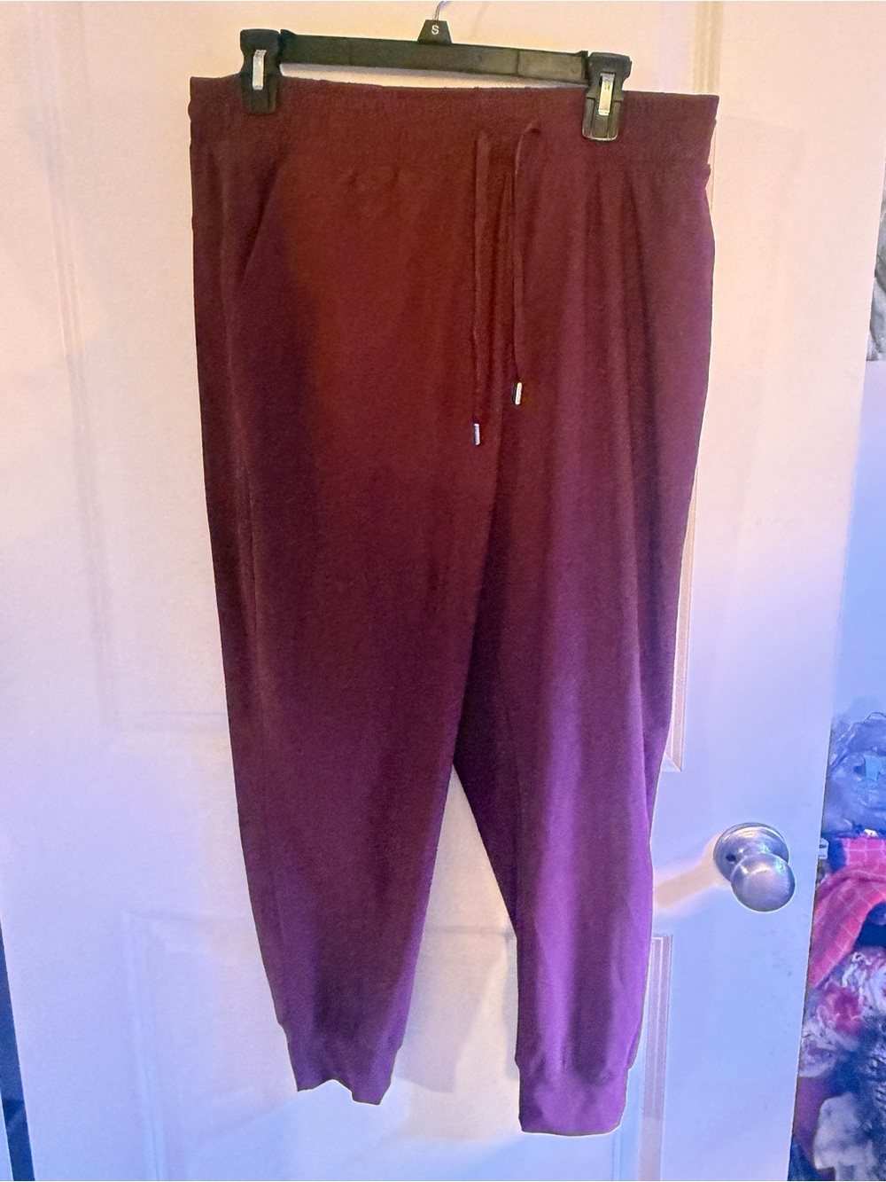 Women's Burgundy Jogger with Drawstring Waist petite L